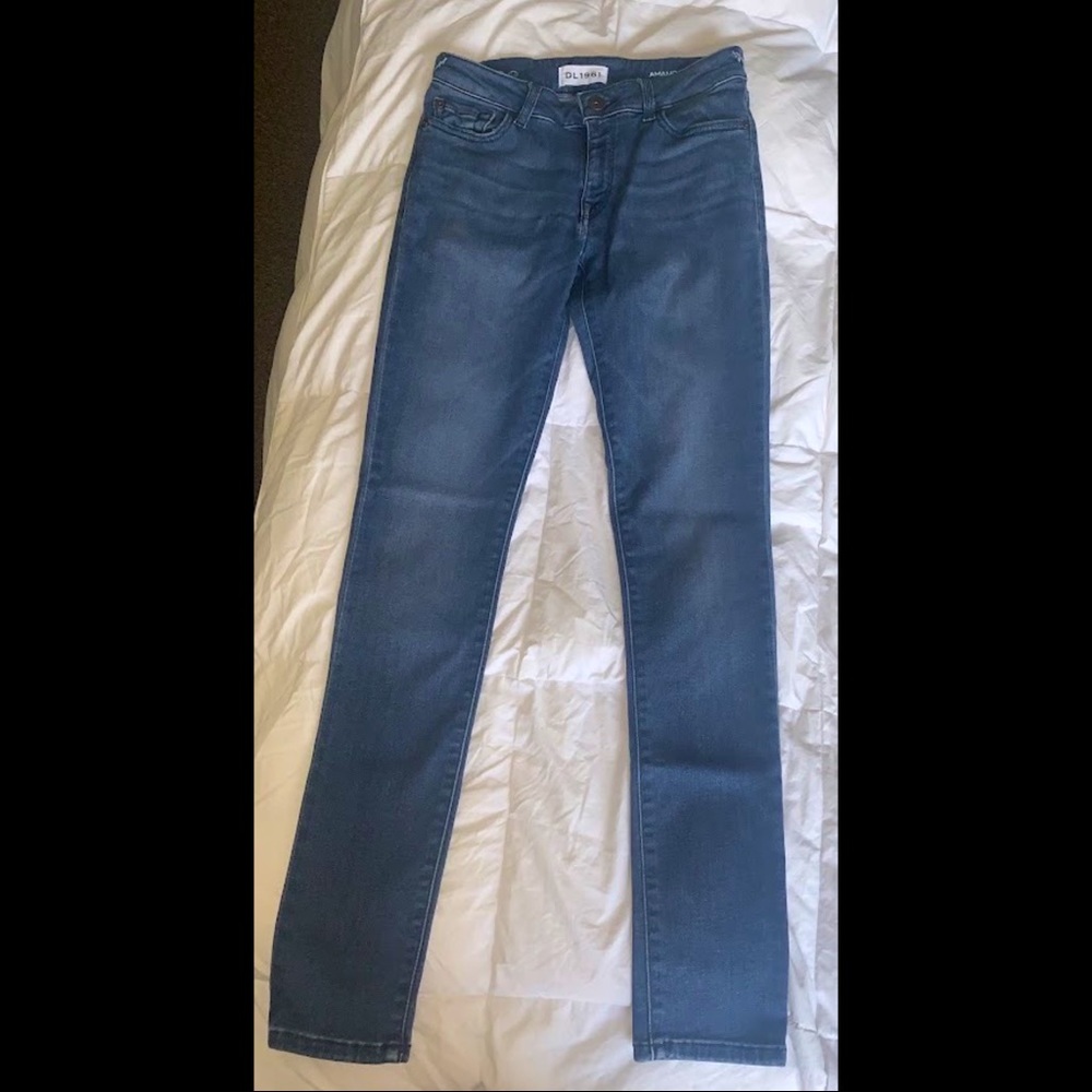 DL1961 “Amanda” Skinny Jeans Sz 27